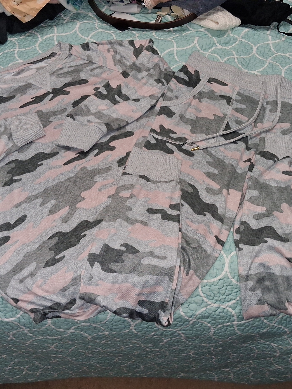 Women's Camo Print Pajama Set - Pink & Gray
